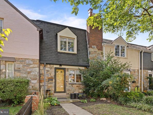 708 Chetworth Place, Alexandria VA 22314