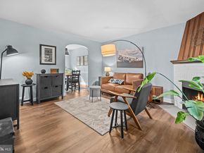708 Chetworth Place, Alexandria VA 22314