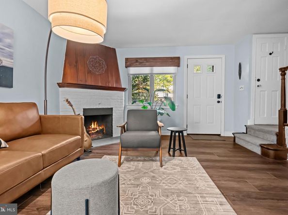 708 Chetworth Place, Alexandria VA 22314