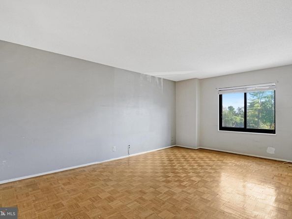 205 Yoakum Parkway 223, Alexandria VA 22304