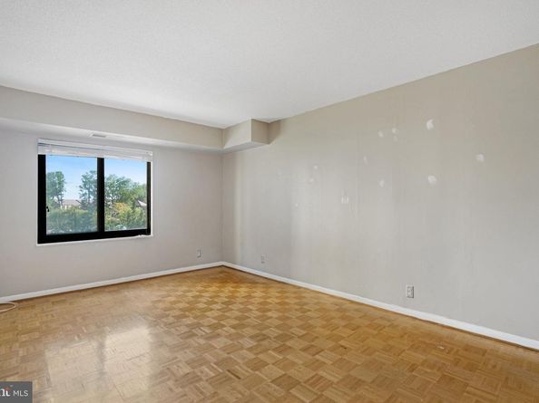 205 Yoakum Parkway 223, Alexandria VA 22304