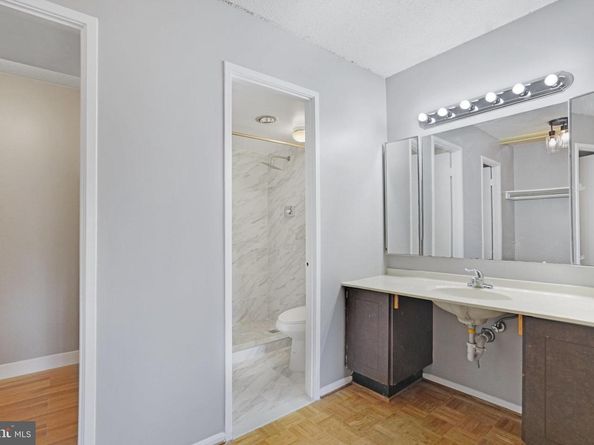 205 Yoakum Parkway 223, Alexandria VA 22304