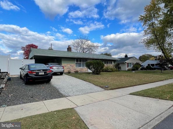 22 Myrtle Lane, Levittown PA 19054