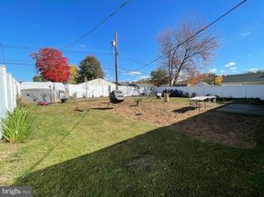 22 Myrtle Lane, Levittown PA 19054