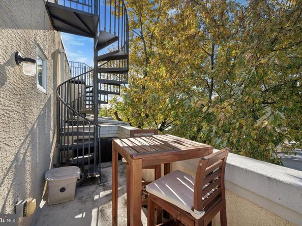 4128 Apple Street, Philadelphia PA 19127