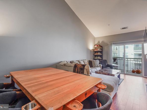 2791 Centerboro Drive 484, Vienna VA 22181