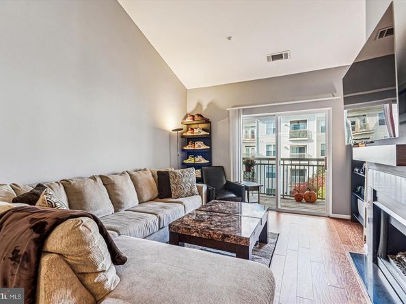 2791 Centerboro Drive 484, Vienna VA 22181