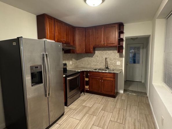 433 W Shunk Street, Philadelphia PA 19148