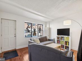 210 Sigel Street, Philadelphia PA 19148