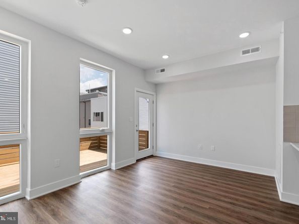 321 W Berks Street, Philadelphia PA 19122