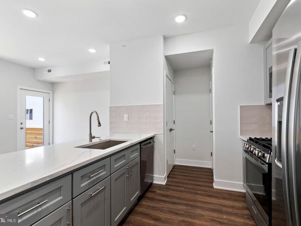 321 W Berks Street, Philadelphia PA 19122