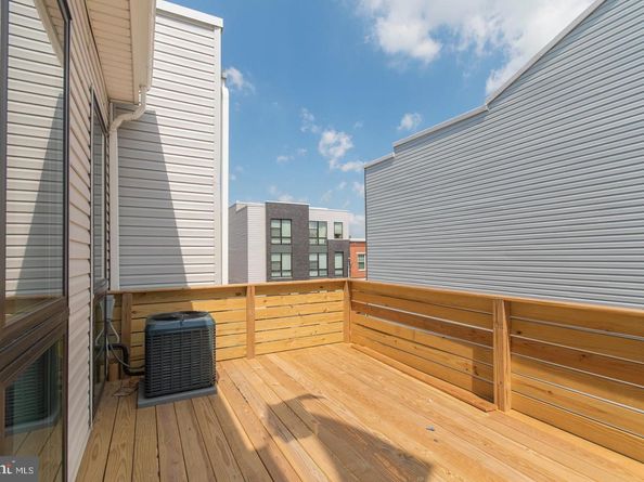 321 W Berks Street, Philadelphia PA 19122