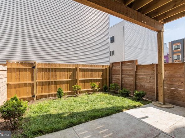 321 W Berks Street, Philadelphia PA 19122