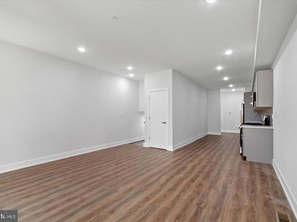 321 W Berks Street, Philadelphia PA 19122