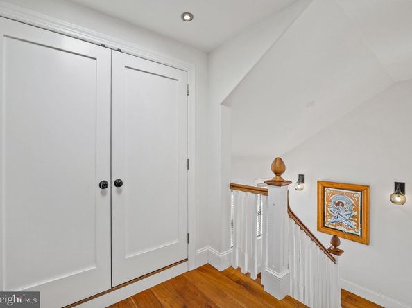 308 Monastery Avenue, Philadelphia PA 19128