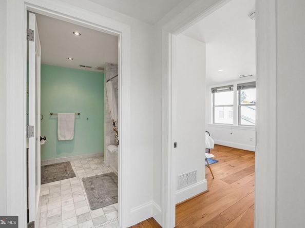 308 Monastery Avenue, Philadelphia PA 19128