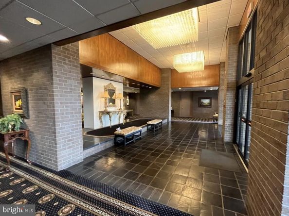 1800 Old Meadow Road 1215, Mclean VA 22102