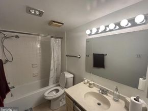 1800 Old Meadow Road 1215, Mclean VA 22102