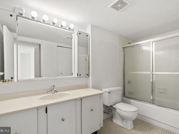 1420 Locust Street 7M, Philadelphia PA 19102