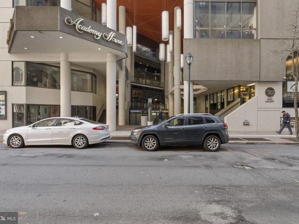 1420 Locust Street 7M, Philadelphia PA 19102