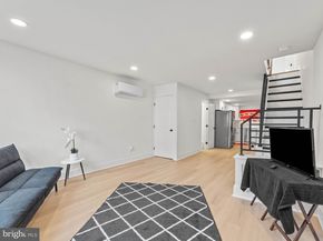 914 Winton Street, Philadelphia PA 19148