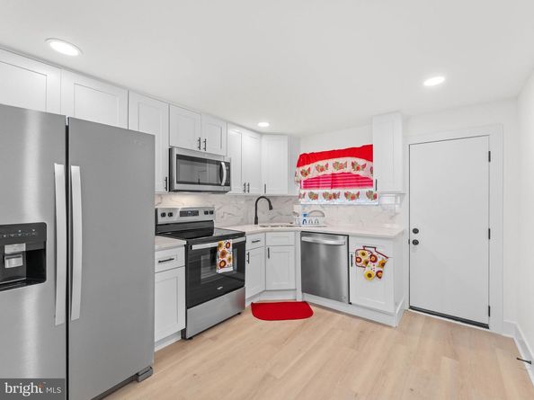 914 Winton Street, Philadelphia PA 19148