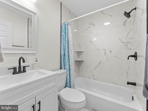 914 Winton Street, Philadelphia PA 19148