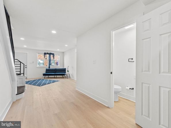 914 Winton Street, Philadelphia PA 19148