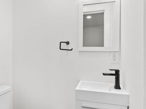 914 Winton Street, Philadelphia PA 19148