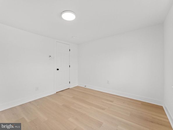 914 Winton Street, Philadelphia PA 19148