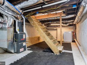 2547 Collins Street, Philadelphia PA 19125