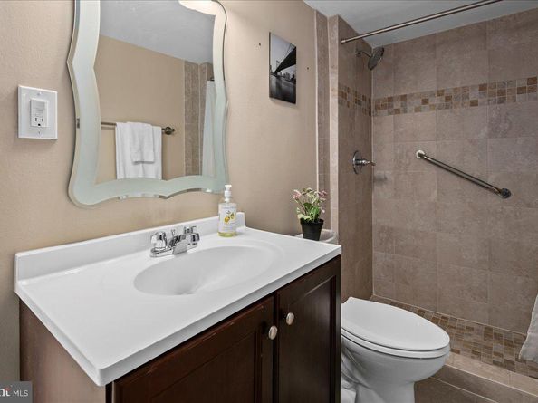 3315 Wisconsin Avenue NW 206, Washington DC 20016