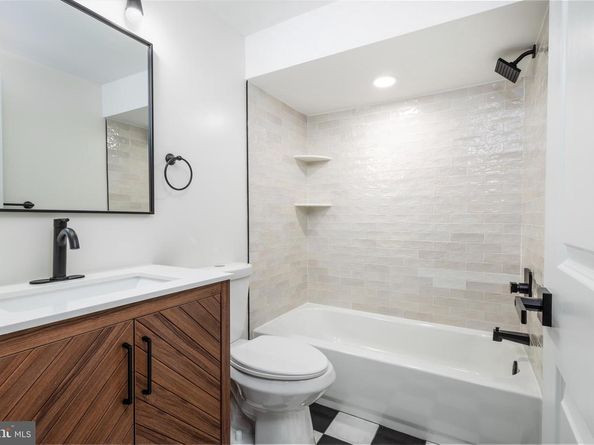 1925 N 32nd Street, Philadelphia PA 19121