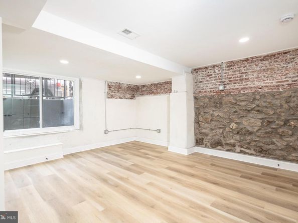 1925 N 32nd Street, Philadelphia PA 19121