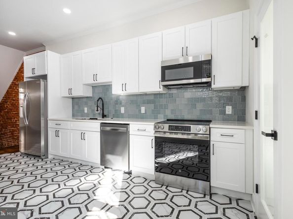 1925 N 32nd Street, Philadelphia PA 19121