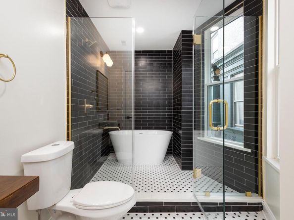 1925 N 32nd Street, Philadelphia PA 19121