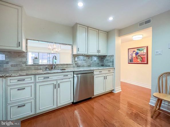 6204 Delaire Landing Road 204, Philadelphia PA 19114