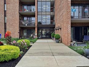 6204 Delaire Landing Road 204, Philadelphia PA 19114