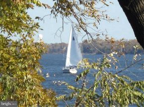 6204 Delaire Landing Road 204, Philadelphia PA 19114