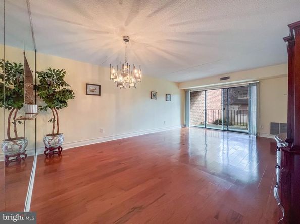 6204 Delaire Landing Road 204, Philadelphia PA 19114