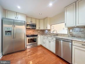 6204 Delaire Landing Road 204, Philadelphia PA 19114