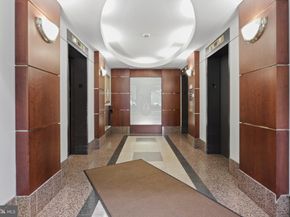 205 Yoakum Parkway 1724, Alexandria VA 22304