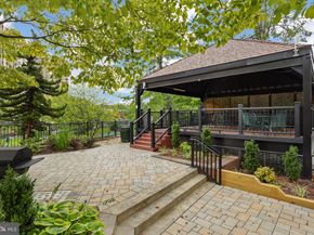 205 Yoakum Parkway 1724, Alexandria VA 22304