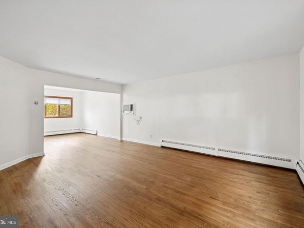 35 Edgewater Place, Edgewater NJ 07020