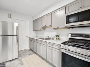 35 Edgewater Place, Edgewater NJ 07020