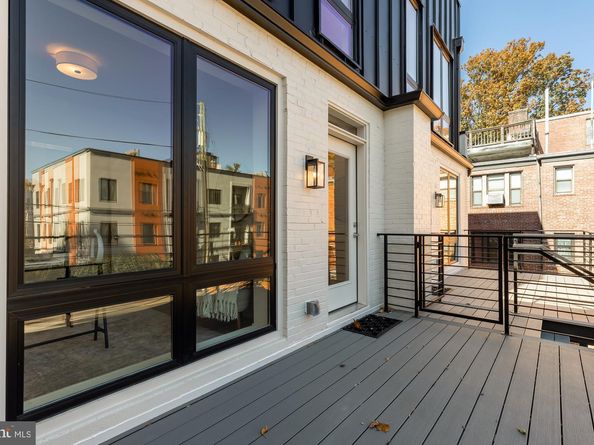 2647 41st Street NW 4, Washington DC 20007