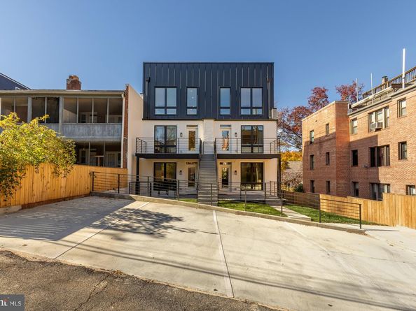 2647 41st Street NW 4, Washington DC 20007