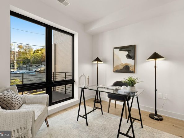 2647 41st Street NW 4, Washington DC 20007