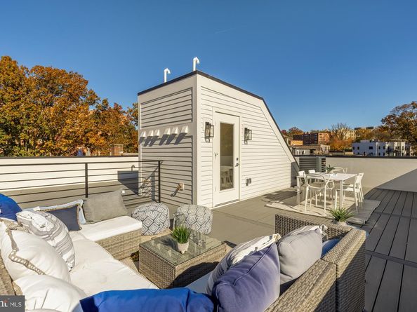 2647 41st Street NW 4, Washington DC 20007