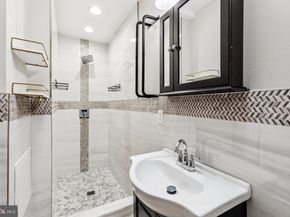 6213 Morton Street, Philadelphia PA 19144